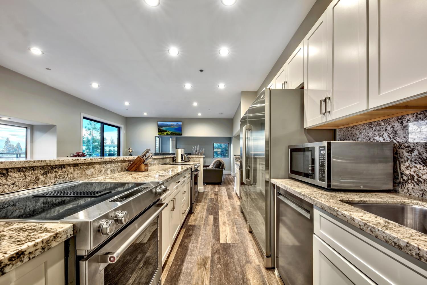 Sapphire House - Image 17